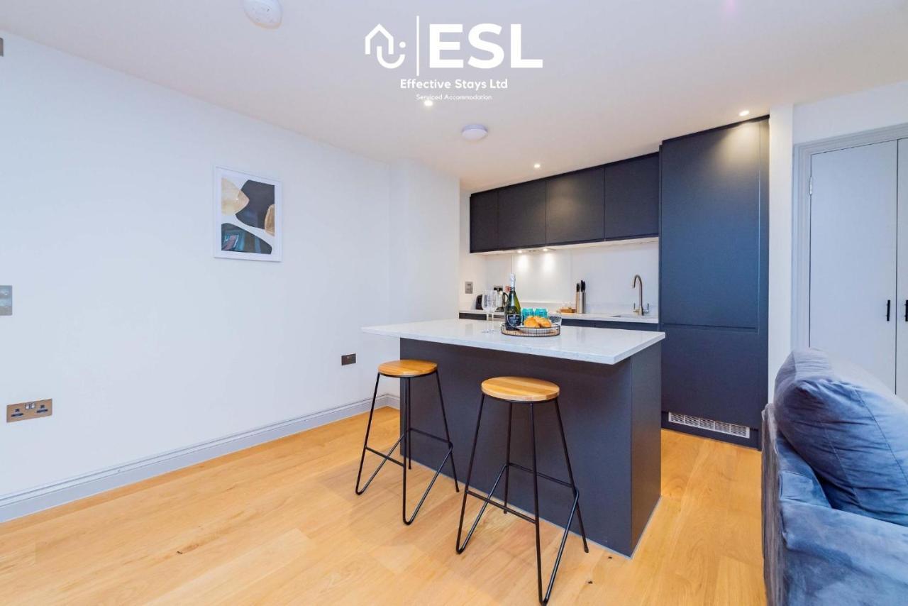Luxury 2 Bedroom Church Apartment With Free Parking Shrewsbury Buitenkant foto